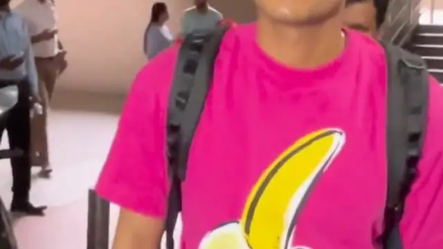 Shubman Gill ने एअरपोर्ट पर पहनी अतरंगी ड्रेस, फैंस ने अश्लील बताकार किया ट्रोल