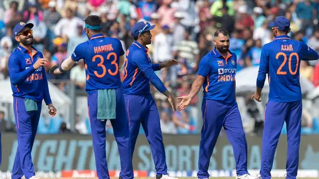 ऑस्ट्रेलिया को 188 रन पर समेटने के बाद फैंस ने लुटाया Mohammed Shami पर प्यार, घातक गेंदबाजी से किया कंगारुओ को नेस्तनाबूत, फैंस ने दिया वायरल रिएक्शन