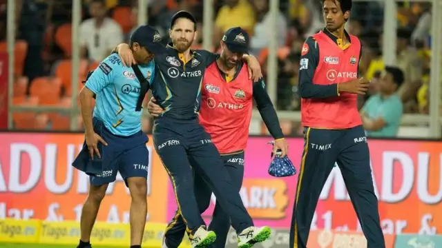 2 करोड़ के लिए मौत से खेल गए Kane Williamson, अब सड़कों पर बैसाखी के साथ चलने का वीडियो वायरल