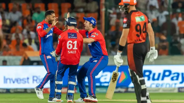 Delhi Capitals की जीत के बाद 3 फुट हवा में उछले कप्तान, टीम को जीताकर रोने लगा यह गेंदबाज, देखे सेलिब्रेशन का वीडियो