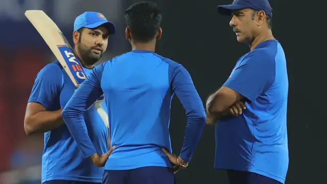 “अगर उसका नाम है …”: रवि शास्त्री ने टी20ई में भारत के कप्तान के रूप में रोहित शर्मा की जगह लेने की हिम्मत दिखाई।