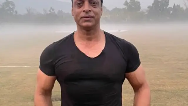 भारत के तेज गेंदबाज के टी20 वर्ल्ड कप से बाहर होने के बाद शोएब अख्तर का साल पुराना ‘बुमराह की कमर टूट जाएगी’ वीडियो वायरल