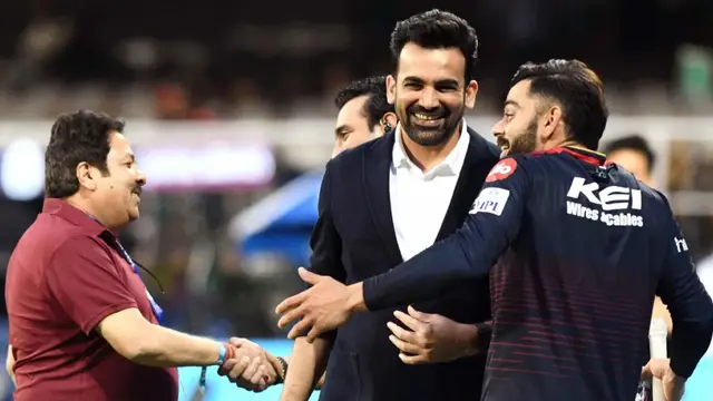 मैच से पहले Virat Kohli ने उड़ाया जाहिर खान के मोटापे का मजाक, इन्टरनेट पर वायरल हो रहा फनी वीडियो