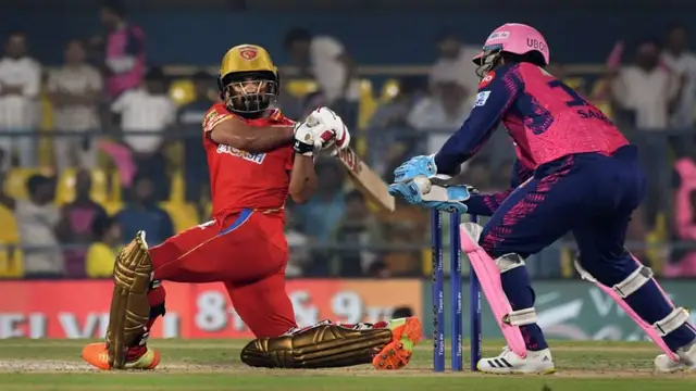 “ये तो पंजाब की तरफ से खेल रहा है…!” RR vs PBKS मैच में उड़ा संजू सेमसन और देवदत्त पडिकल का मजाक, वायरल हुए मजेदार ट्वीट्स