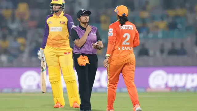 WPL 2023: “अंपायर को हटा दो BC…!” आखिरी ओवर में अंपायर के गलत निर्णय से जीती यूपी वारियर्स, फैंस ने लगा दी सोशल मीडिया पर क्लास
