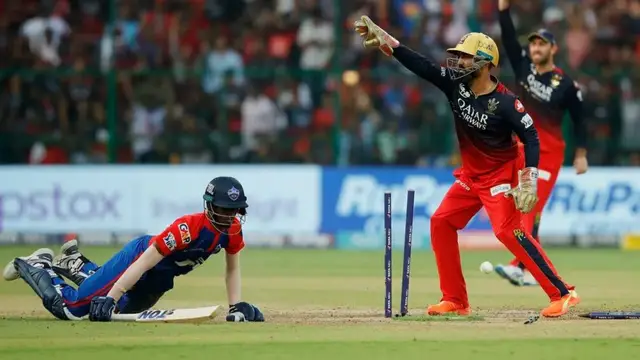 Delhi Capitals को मिली लगातार पांचवी हार, तो सोशल मीडिया पर फैंस ने जमकर किया ट्रोल