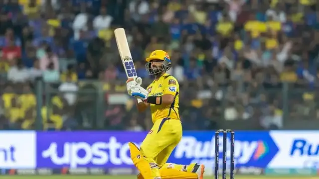 CSK की जीत के बाद MS Dhoni ने लूटी महफिल, मैच के बाद ग्राउंड स्टाफ के साथ किया दिल जीतने वाला काम