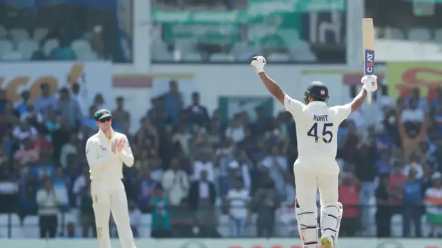 कोहली के पैर में फ्रैक्चर हैं क्या?” Rohit Sharma के शतक पर खड़े नहीं हुए विराट कोहली, फैंस ने लगाई फटकार