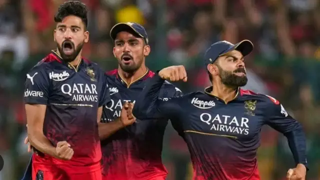 Virat Kohli पर बीसीसीआई ने लगाया लाखों का जुर्माना, धोनी के खिलाफ भद्दी हरकत कोहली को पड़ी भारी