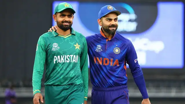 देखें: विराट कोहली, बाबर आज़म बैट अगल-बगल; टी20 विश्व कप 2022 के लिए कमर कस लें