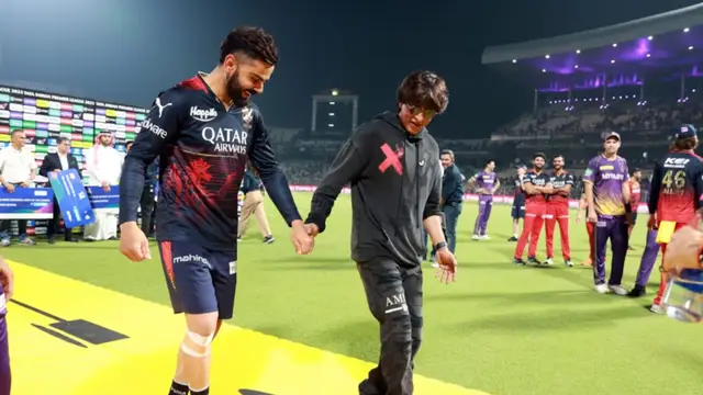 Virat Kohli Shahrukh Khan Dance हुआ वायरल, हार के बाद भी KKR के मालिक के साथ झूमे कोहली